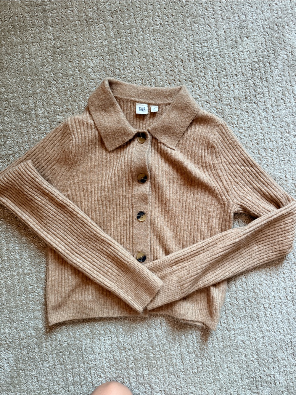 GAP Women's Ribbed Button-Front Cardigan - Camel Brown